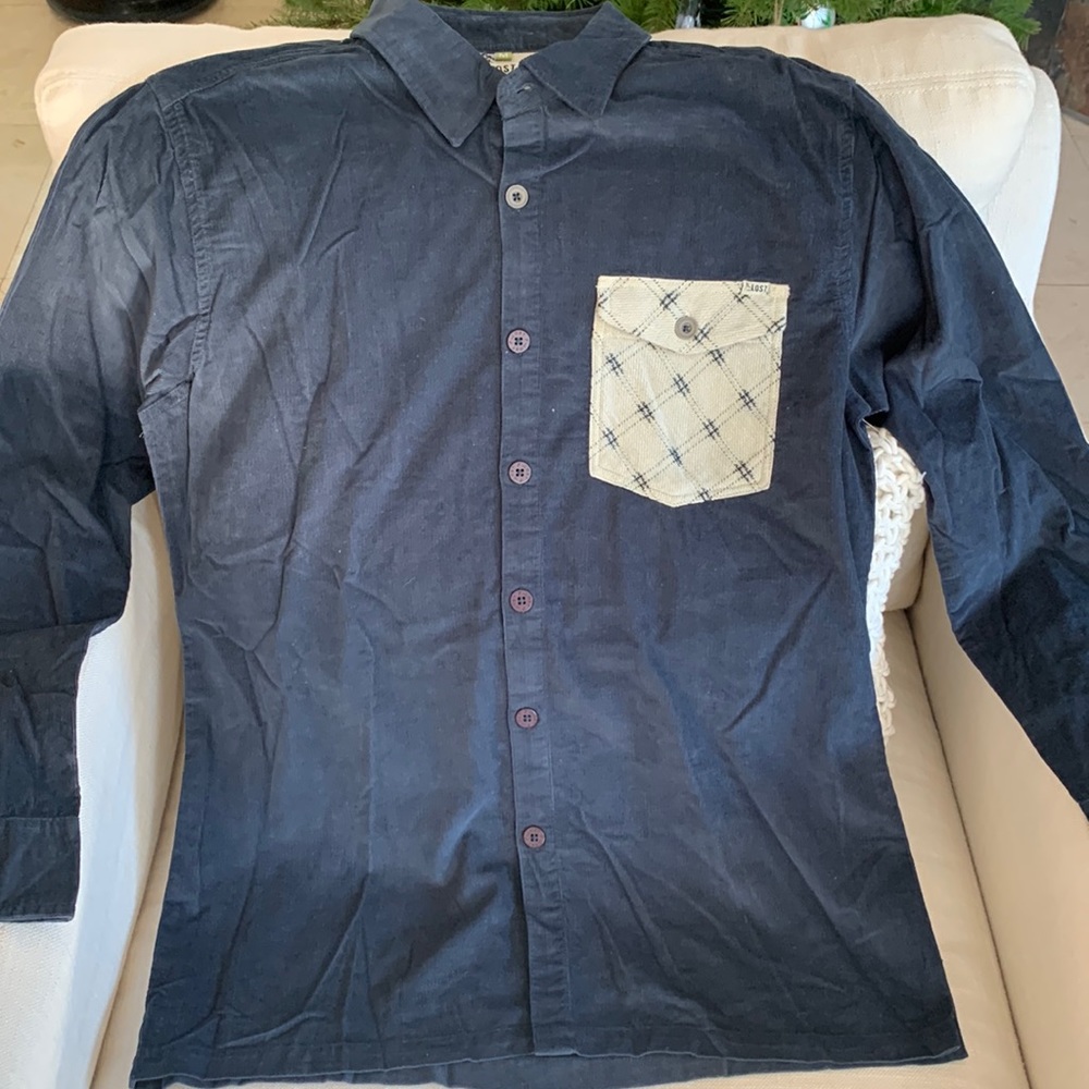 Brand new, 100% Cotton Corduroy Men’s Button Down shirt.